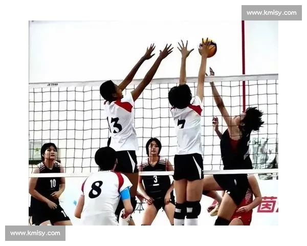 中国女排激战意大利女排 强强对决展现巅峰实力